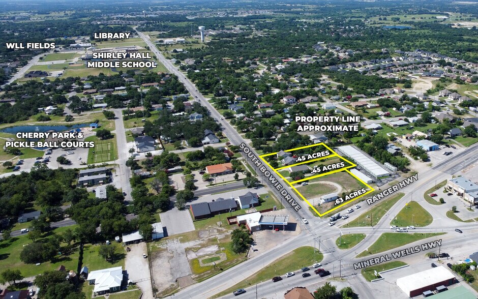 202 S Bowie Dr, Weatherford, TX à vendre - Photo de l’immeuble – Image 2 sur 5