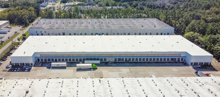 460 Ellis Rd N, Jacksonville, FL à louer Photo intérieure– Image 2 sur 2