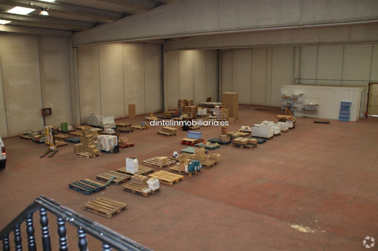 Industriel/Logistique dans Ávila, Ávila à vendre Photo de l’immeuble– Image 1 sur 19