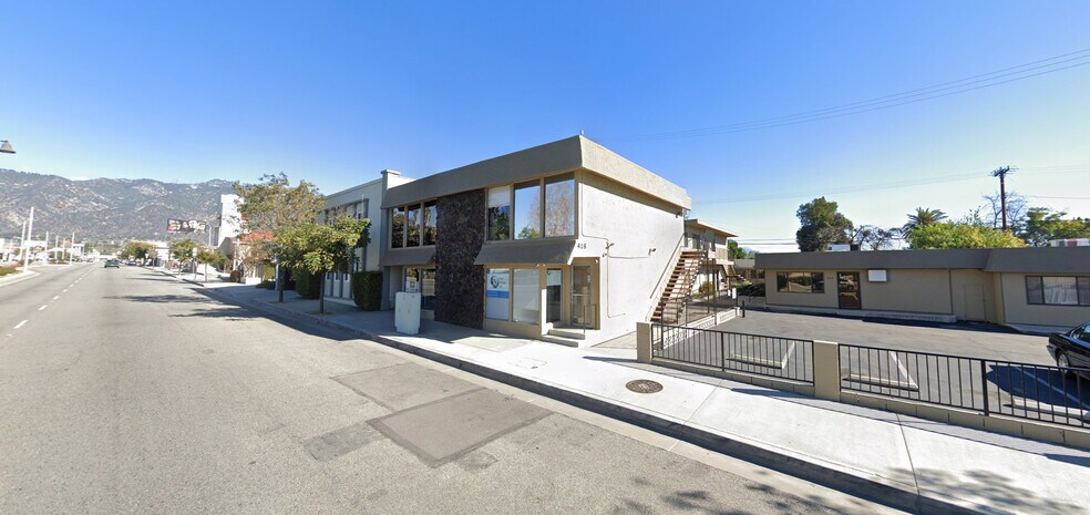 416 S Rosemead Blvd, Pasadena, CA à louer - Photo principale – Image 2 sur 3