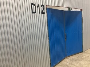 245 S Spruce Ave, South San Francisco, CA à louer Photo intérieure– Image 1 sur 1