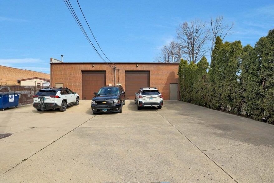 5901 Lincoln Ave, Morton Grove, IL à vendre - Photo de l’immeuble – Image 2 sur 12
