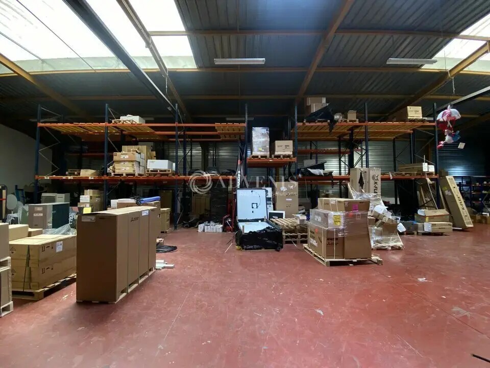 Local d’activités dans Vénissieux à louer Photo intérieure– Image 1 sur 8