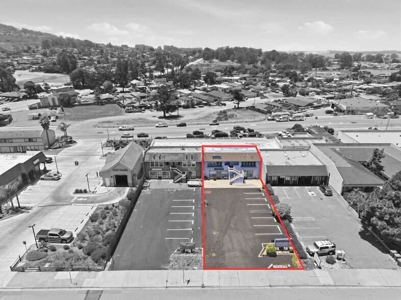 2131 10th St, Los Osos, CA à vendre - Aérien – Image 1 sur 17