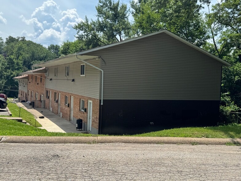 1700 Paul Ct, Pittsburgh, PA à vendre - Photo principale – Image 1 sur 9