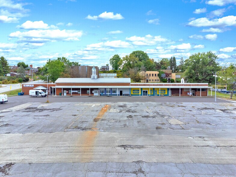 1295 Grand Blvd, Monessen, PA à vendre - Photo de l’immeuble – Image 1 sur 15