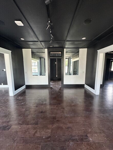 1511 E 6th St, Austin, TX à louer - Photo de l’immeuble – Image 3 sur 7