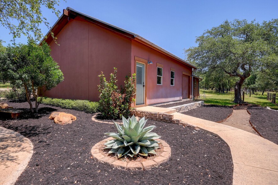 15425 Fitzhugh Rd, Dripping Springs, TX à vendre - Photo de l’immeuble – Image 3 sur 23