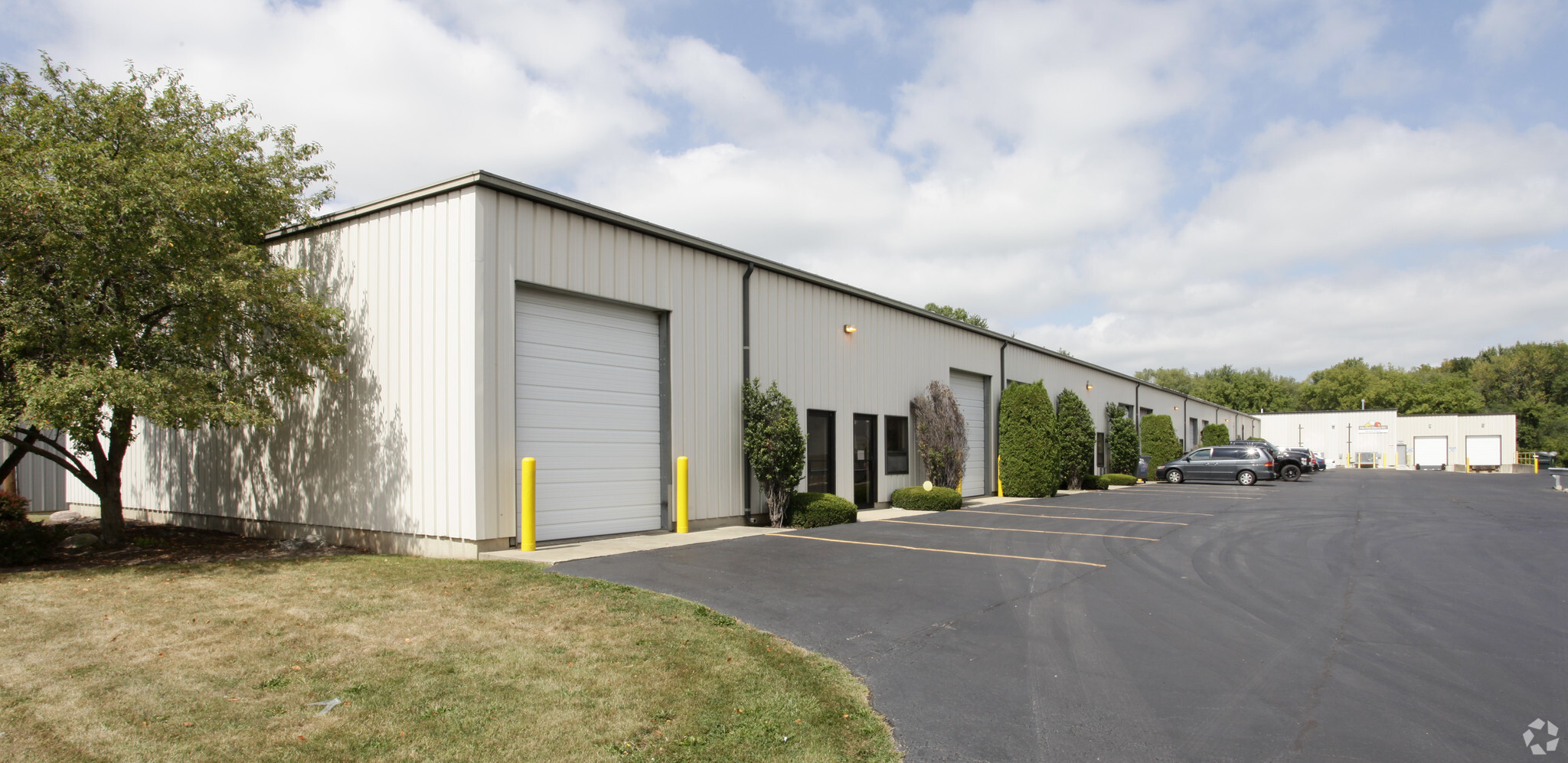 947 Carney Ct, Antioch, IL à louer Photo principale– Image 1 sur 98