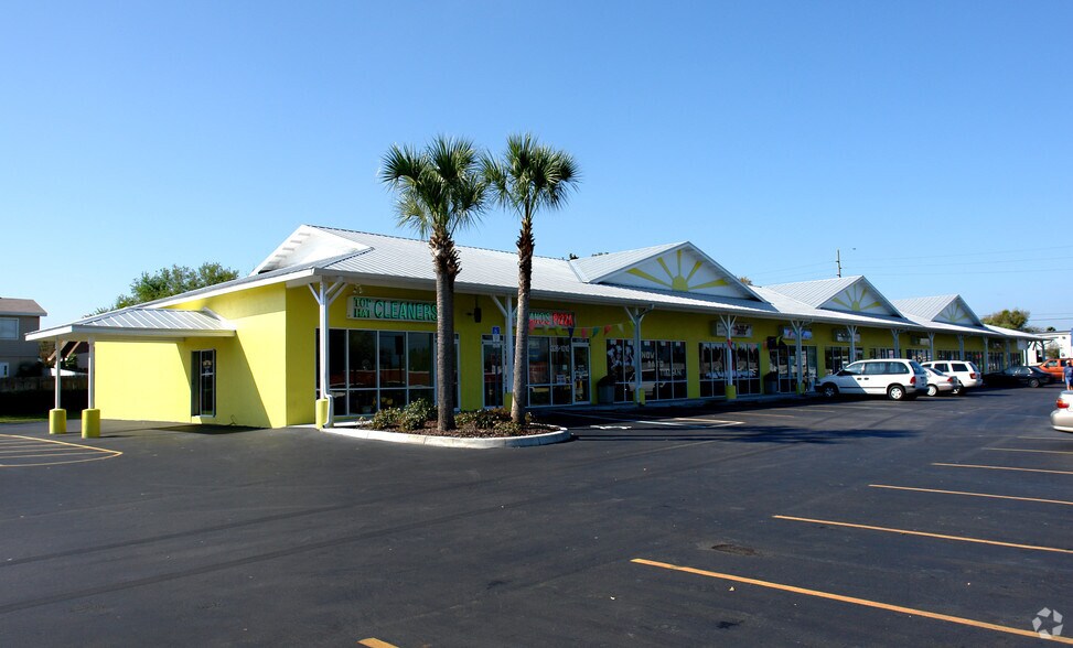 3042-3064 Cypress Gardens Rd, Winter Haven, FL à louer - Photo principale – Image 2 sur 4