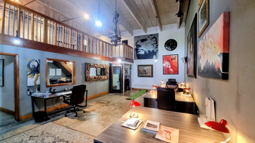 5582 NE 4th Ct, Miami, FL à louer - Photo de l’immeuble – Image 2 sur 9