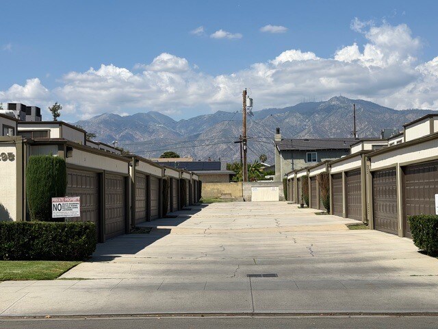1305 Elm Ave, San Gabriel, CA à vendre Photo principale– Image 1 sur 3