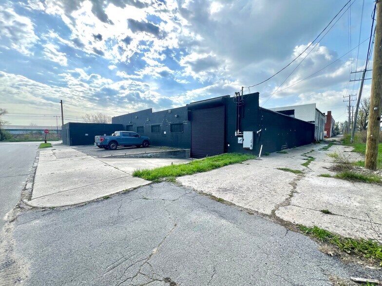 18943 John R Rd, Detroit, MI à vendre - Photo de l’immeuble – Image 2 sur 5