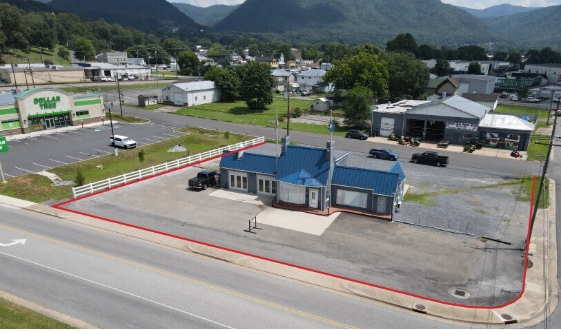 562 W 29th St, Buena Vista, VA à vendre - Photo de l’immeuble – Image 1 sur 18