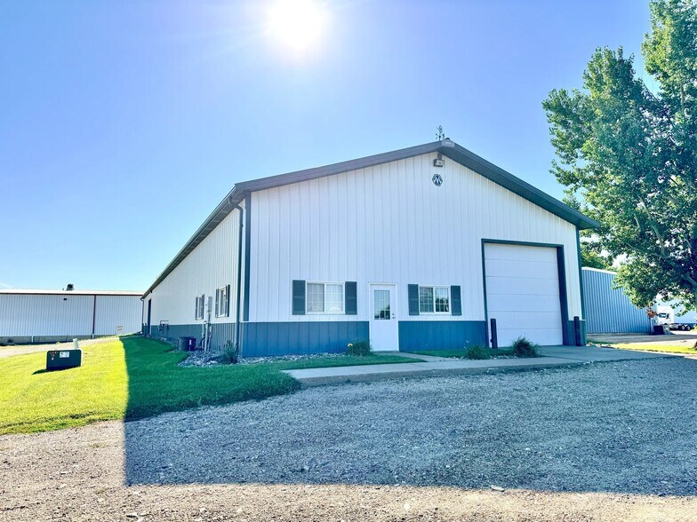 27082 S Mueller Ave, Sioux Falls, SD à louer - Photo de l’immeuble – Image 3 sur 8