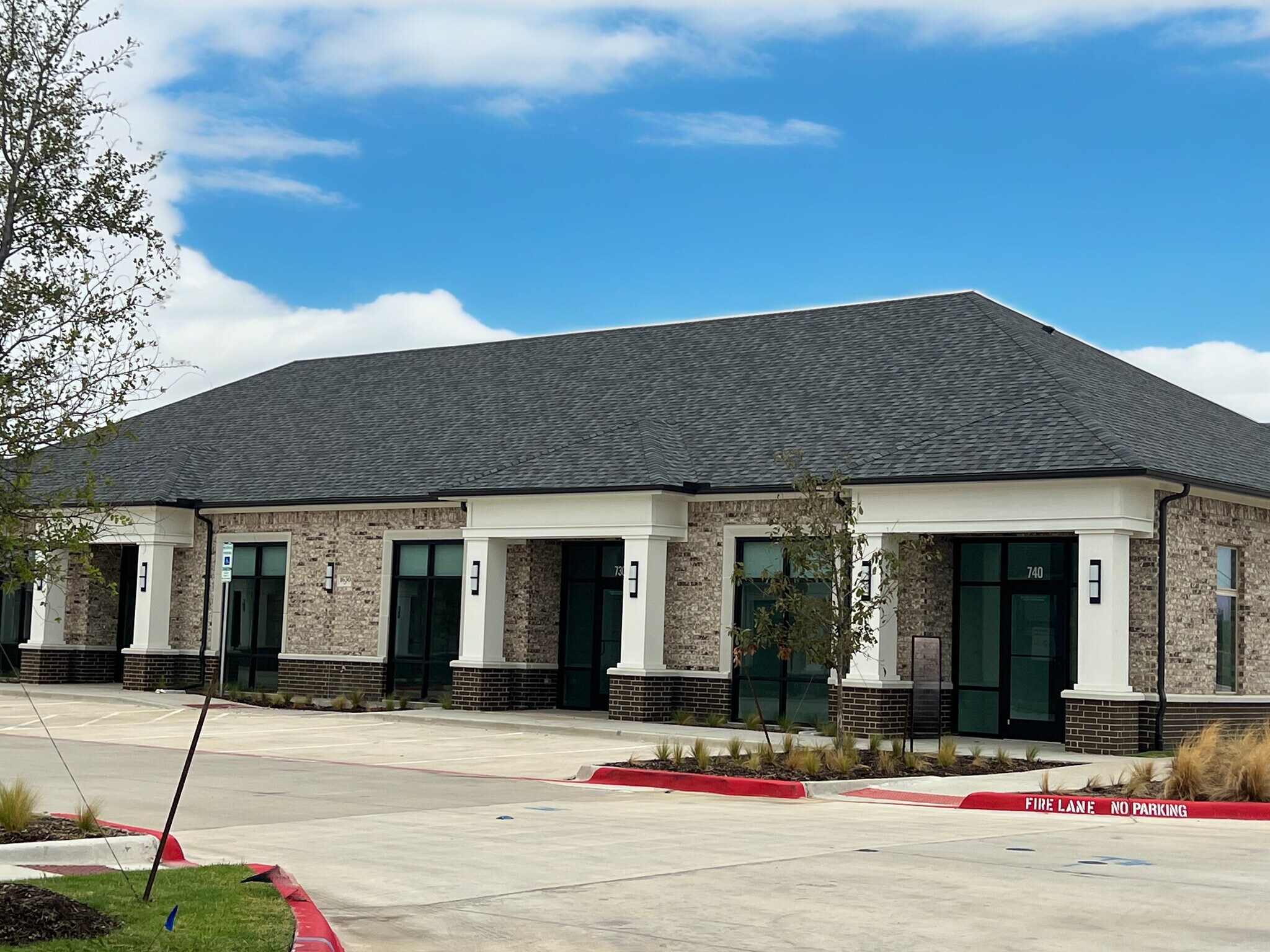 1630 W Prosper Trl, Prosper, TX à louer Photo de l’immeuble– Image 1 sur 3