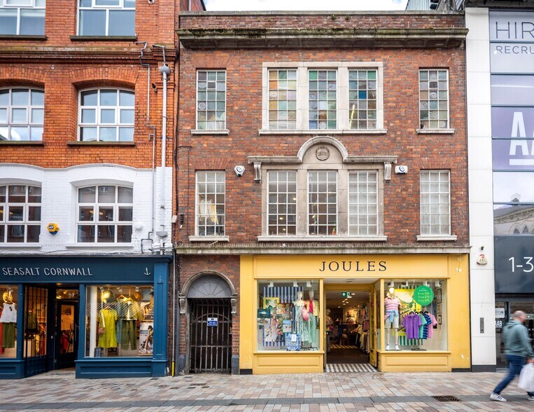 5-11 Belfast, Belfast à louer - Photo de l’immeuble – Image 1 sur 7