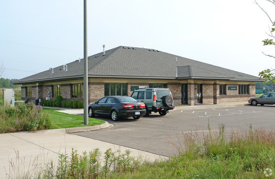 8953 33rd St N, Lake Elmo, MN à louer - Photo de l’immeuble – Image 2 sur 2