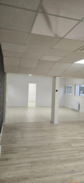 118 Avenue Du Maréchal De Lattre De Tassigny, Fontenay-sous-Bois à louer - Photo de l’immeuble – Image 3 sur 5