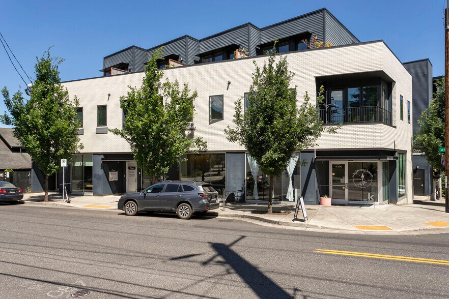 1407 SE Cora St, Portland, OR à vendre - Photo de l’immeuble – Image 1 sur 25