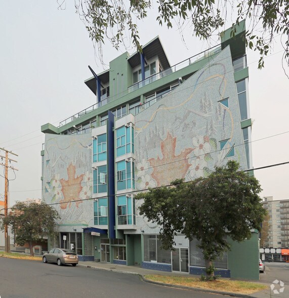 1057-1061 Fort St, Victoria, BC à louer - Photo de l’immeuble – Image 2 sur 4