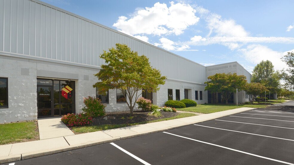 7553 Morris Ct, Allentown, PA à louer - Photo de l’immeuble – Image 3 sur 4