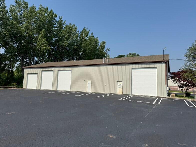 5265 N Michigan Rd, Saginaw, MI à louer - Photo de l’immeuble – Image 2 sur 4