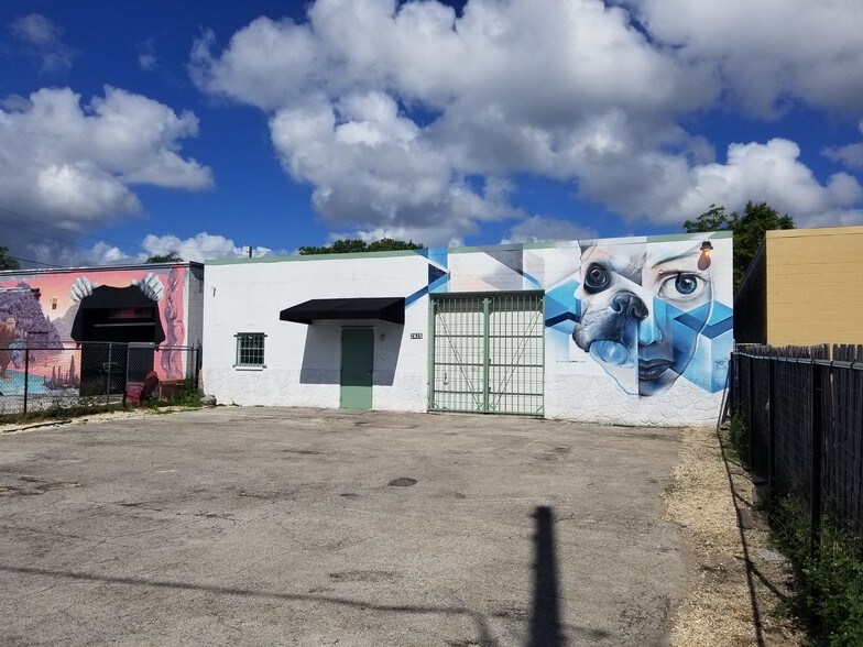 2625 S 6th Ave, Saint Petersburg, FL à louer - Photo de l’immeuble – Image 2 sur 13