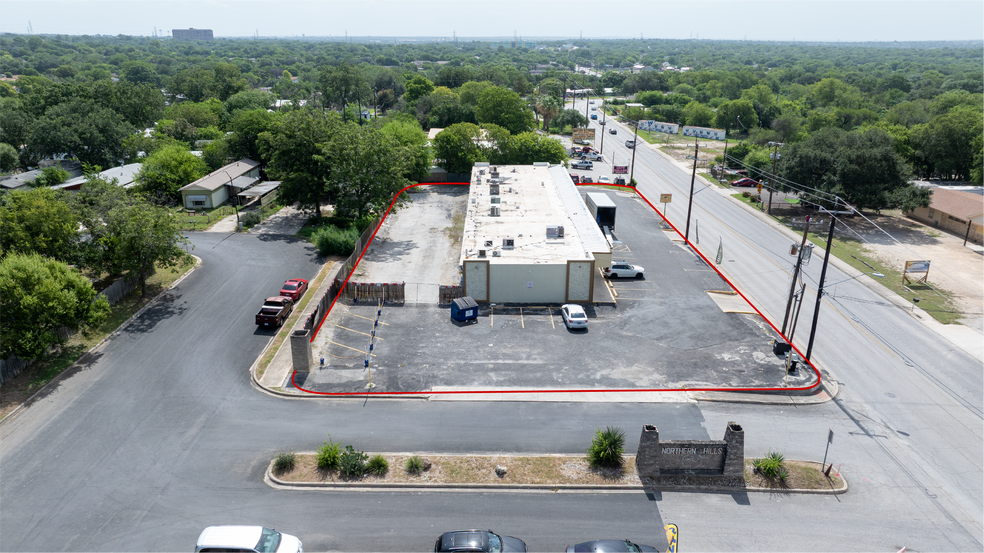 6353 Montgomery Dr, San Antonio, TX à louer - Photo de l’immeuble – Image 2 sur 6