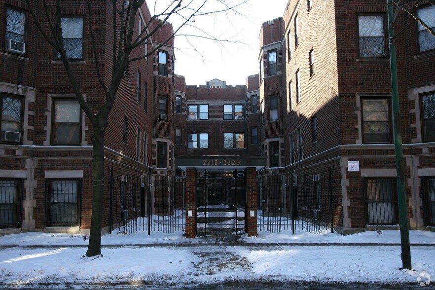 2315-2329 E 70th St, Chicago, IL à vendre - Photo de l’immeuble – Image 3 sur 5