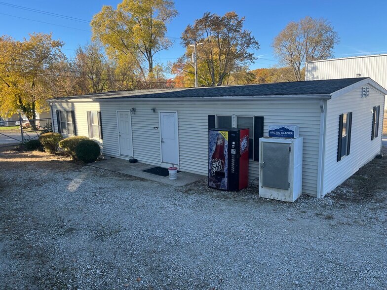 2404 U St, Bedford, IN à vendre - Photo de l’immeuble – Image 3 sur 38