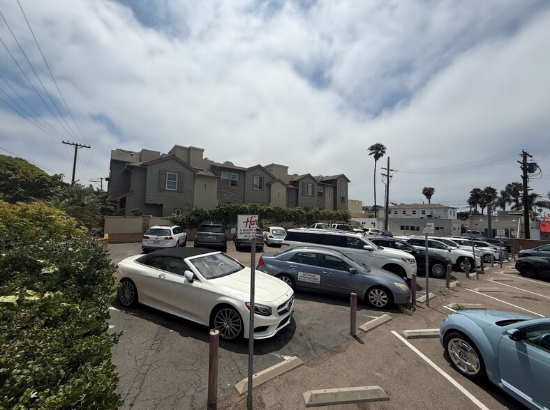 7542 Herschel Ave, La Jolla, CA à vendre - Photo de l’immeuble – Image 2 sur 20