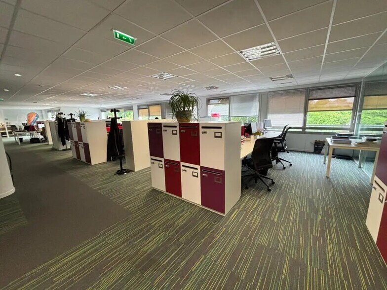 Bureau dans Maisons-Alfort à louer - Photo de l’immeuble – Image 3 sur 5