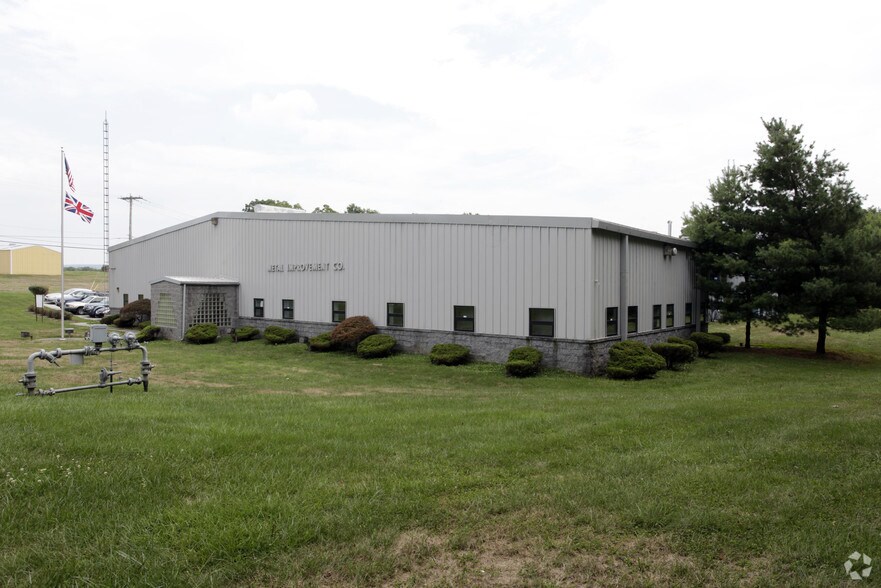 270 Emig Rd, York, PA à vendre - Photo de l’immeuble – Image 3 sur 4