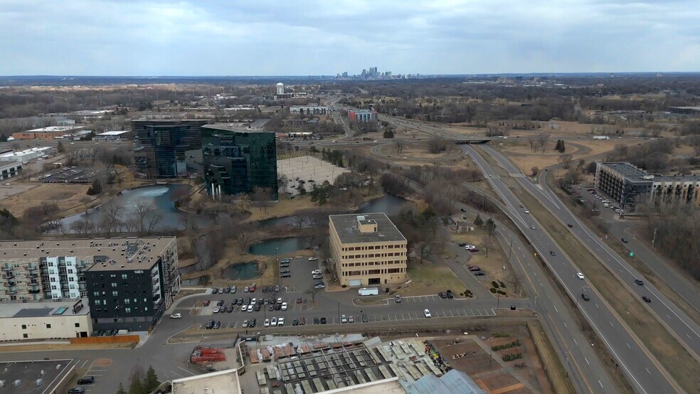 10000 Highway 55, Plymouth, MN à louer - Vidéo sur l’annonce professionnelle – Image 2 sur 49