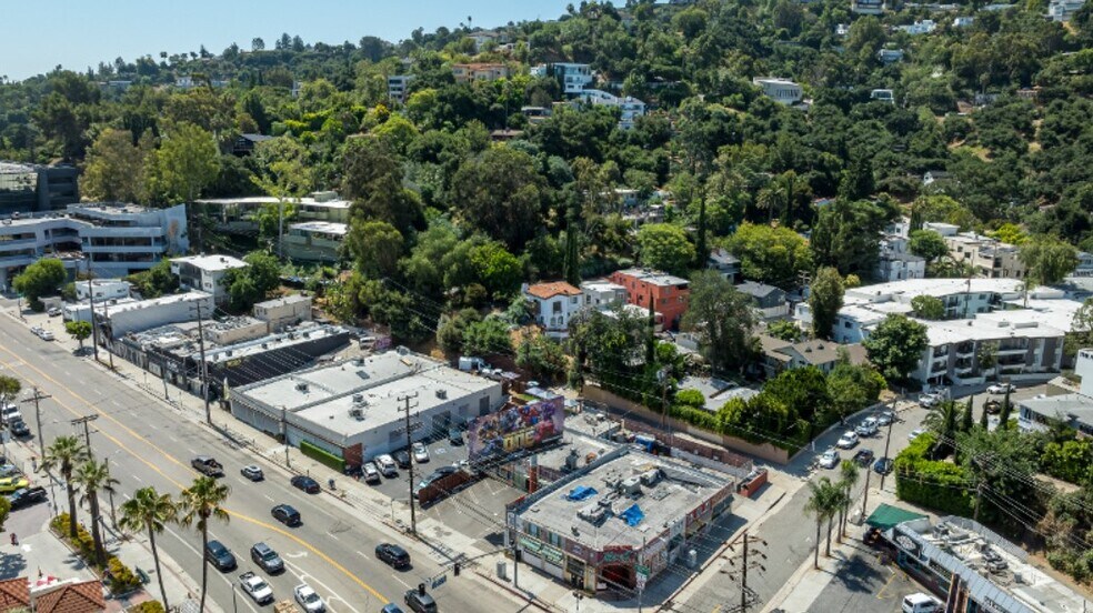 3655 Cahuenga Blvd W, Los Angeles, CA à louer - Aérien – Image 3 sur 6