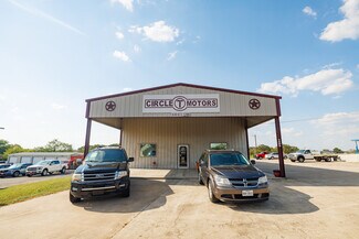 Plus de détails pour 1505 E Sarah Dewitt Dr, Gonzales, TX - Local commercial à vendre