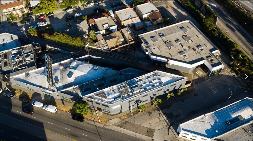 Washington Blvd. Campus portefeuille de 4 biens à vendre sur LoopNet.fr - Photo de l’immeuble – Image 1 sur 5