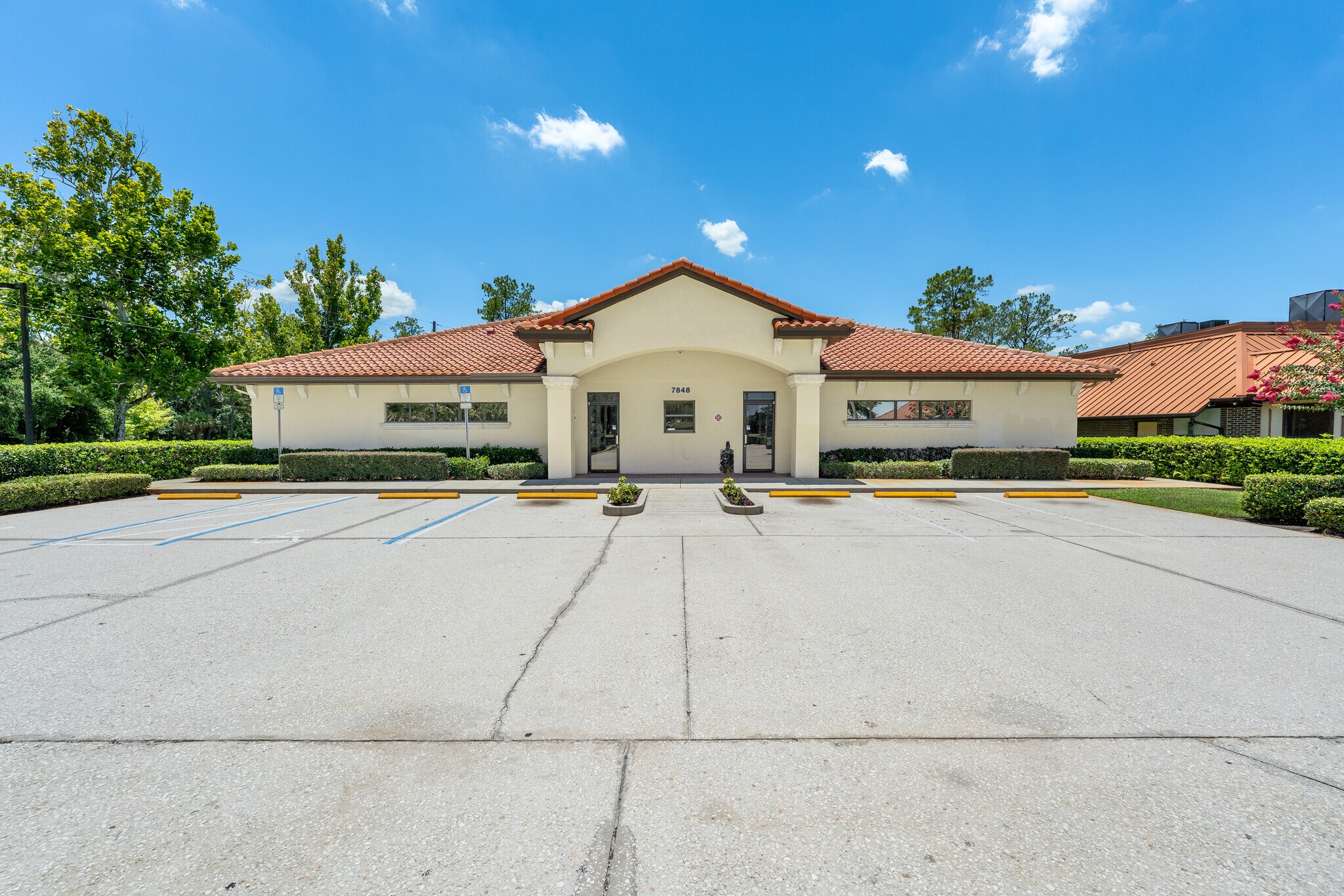 7848 Lake Underhill Rd, Orlando, FL à vendre Photo de l’immeuble– Image 1 sur 12