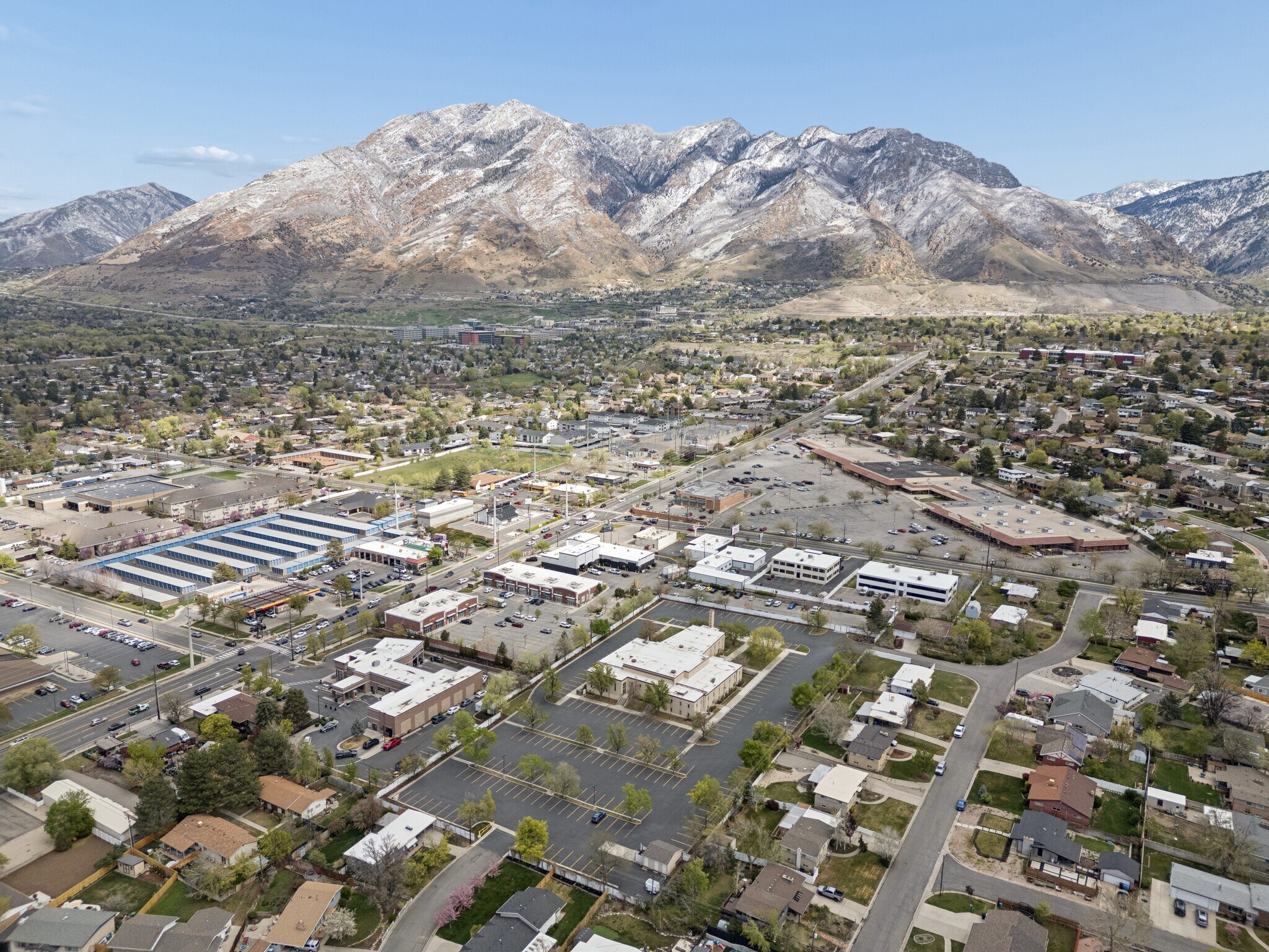 7075 2260 E, Cottonwood Heights, UT à vendre Photo principale– Image 1 sur 5