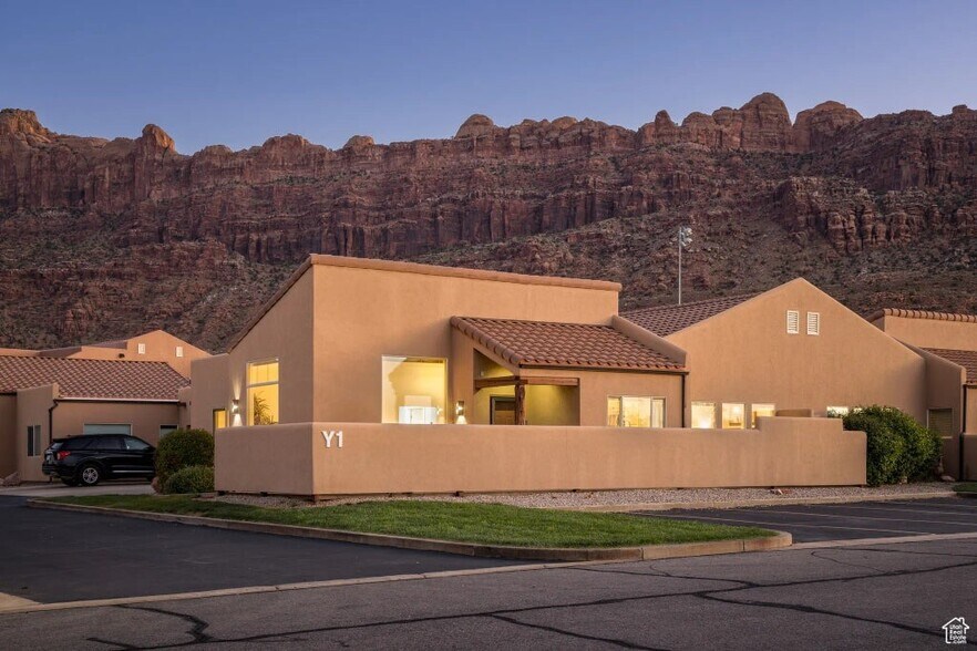 3686 Spanish Valley Dr, Moab, UT à vendre - Photo principale – Image 1 sur 43