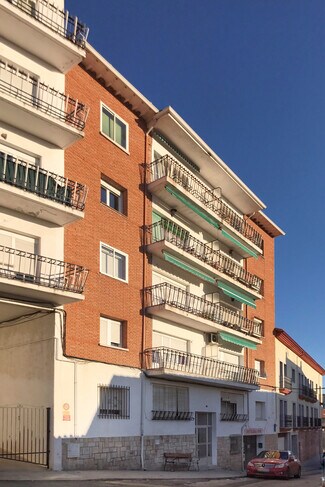 Plus de détails pour Calle San Carlos, 4, San Martín de Valdeiglesias - Logement à vendre