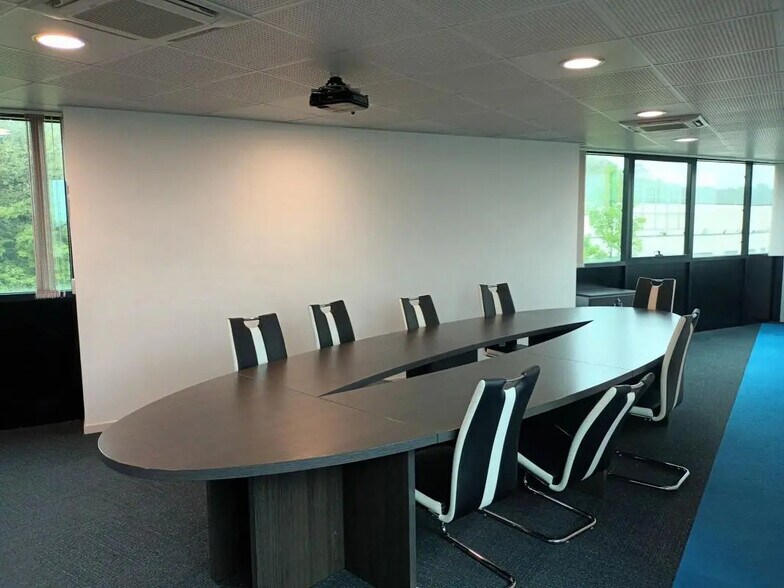 Bureau dans Noyelles-Godault à louer - Photo de l’immeuble – Image 3 sur 5