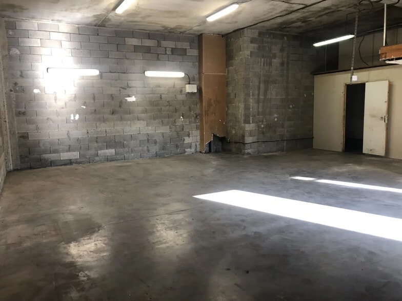 Industriel/Logistique dans Velaux à louer - Photo intérieure – Image 3 sur 6