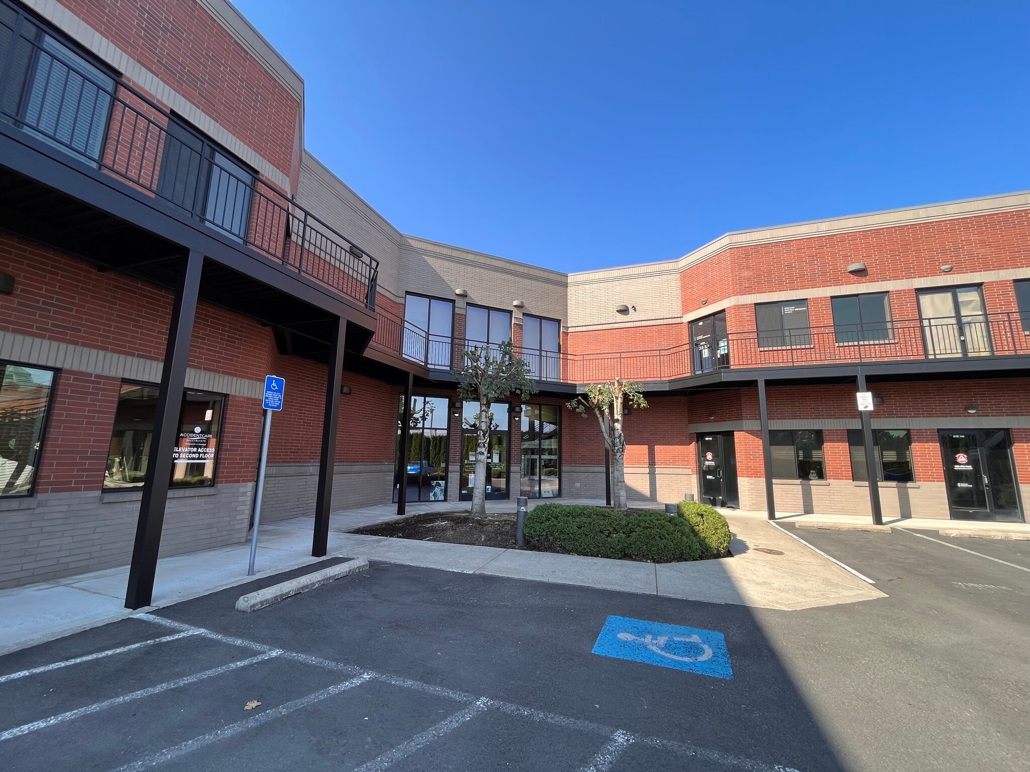 9975 SW Frewing St, Tigard, OR à louer Photo intérieure– Image 1 sur 6