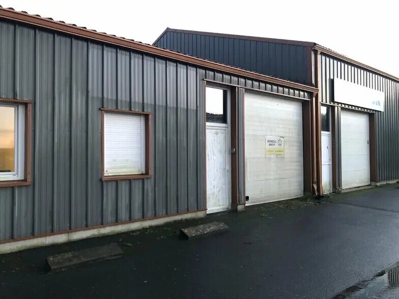 Industriel/Logistique dans Plabennec à louer - Photo de l’immeuble – Image 3 sur 3