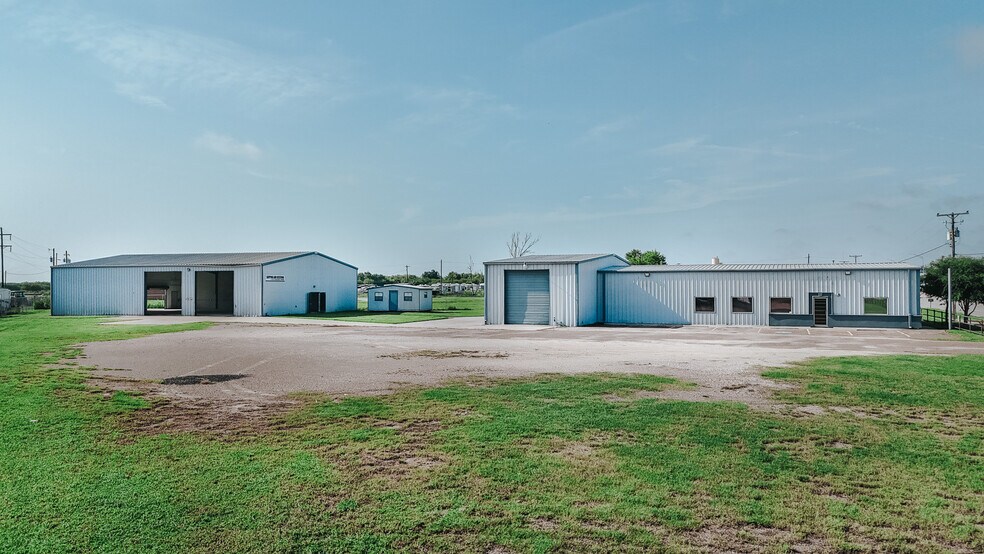 13102 N Navarro St, Victoria, TX à vendre - Photo de l’immeuble – Image 2 sur 37