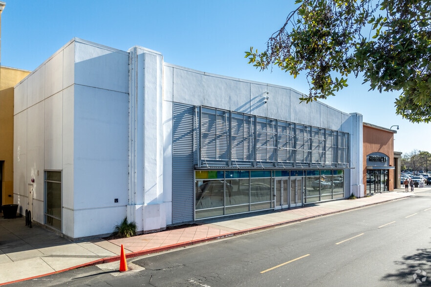 15555 E 14th St, San Leandro, CA à louer - Aérien – Image 1 sur 8