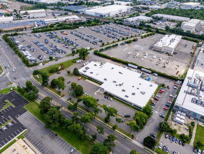 1200 Prospect Ave, Westbury, NY à louer - Photo de l’immeuble – Image 2 sur 13