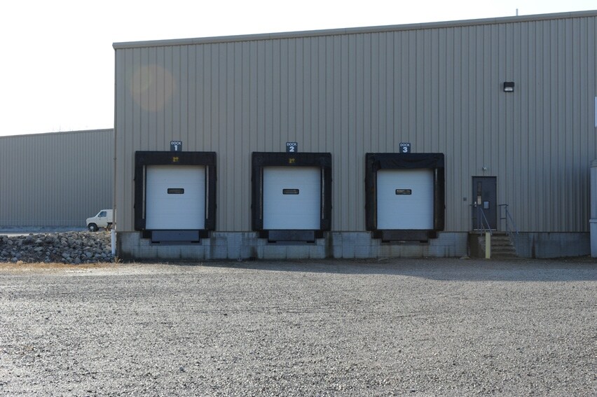 102 N Sundale Rd, Norwich, OH à vendre - Photo de l’immeuble – Image 2 sur 14